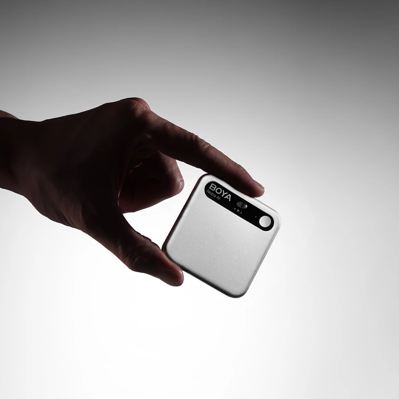 Regjistrues zëri BOYA Notra AI 64GB, USB-C/Bluetooth/Wi‑Fi, 24h, argjendtë