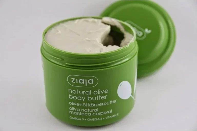 Gjalpë trupi me Kakao Ziaja 200 ml 