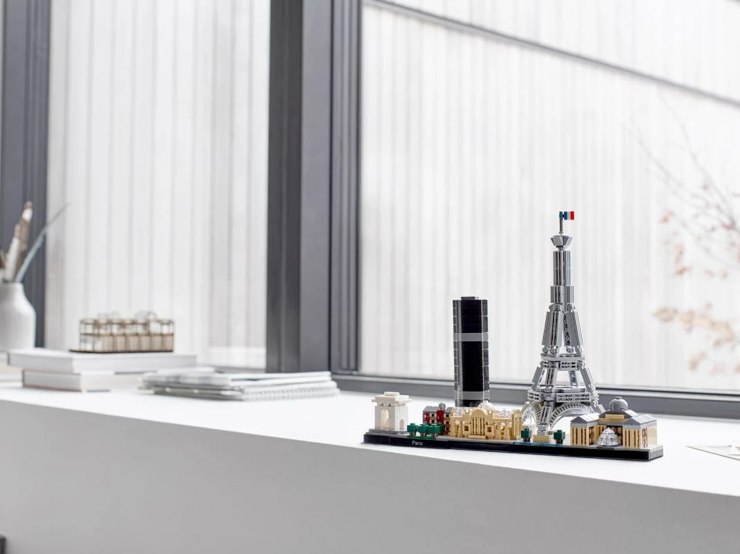 Set LEGO Architecture Paris 21044, 649 pjesë