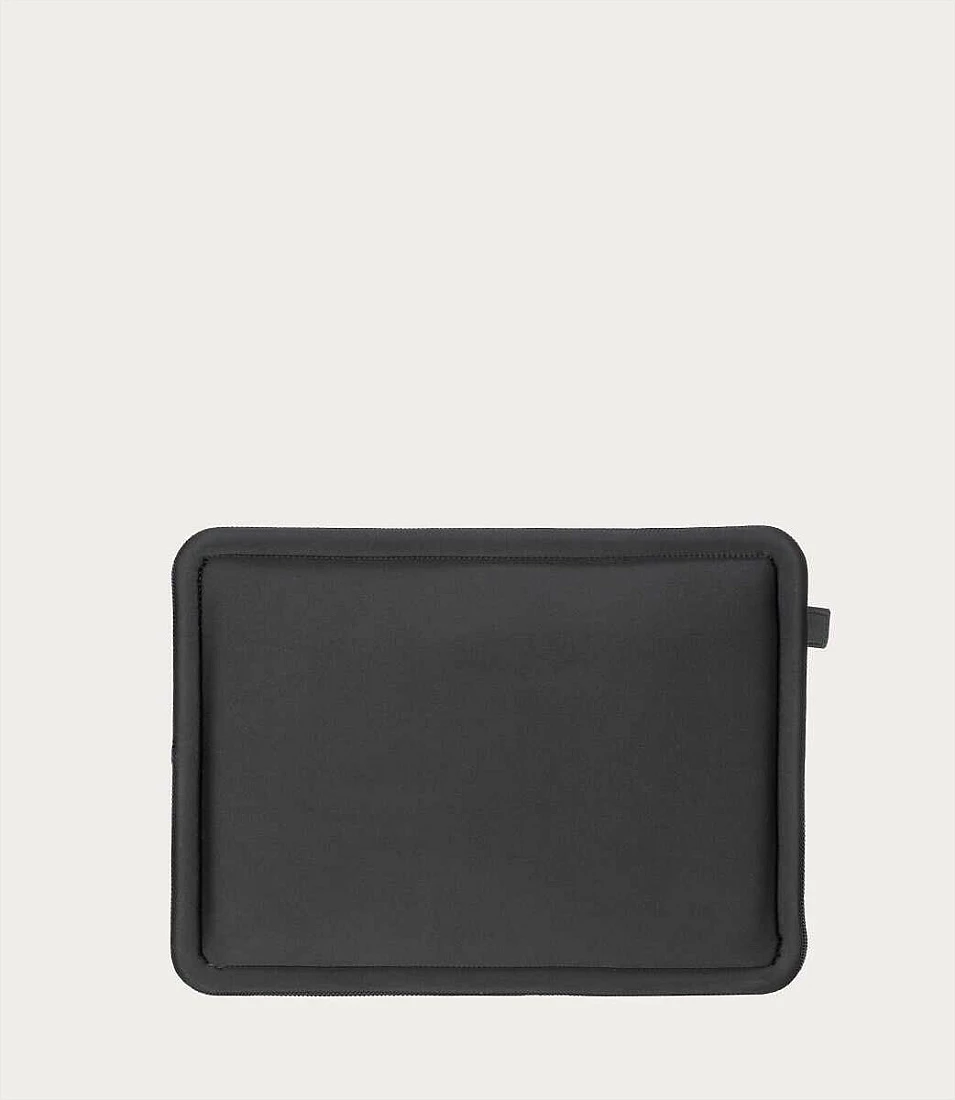 Çantë sleeve TUCANO Intorno, neopren, për 13" (33 cm), e zezë