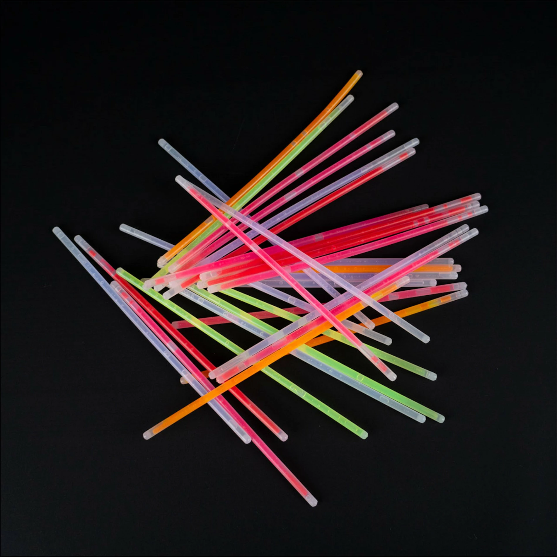 Set glow sticks RealPower 495549, 200 copë, multikolor