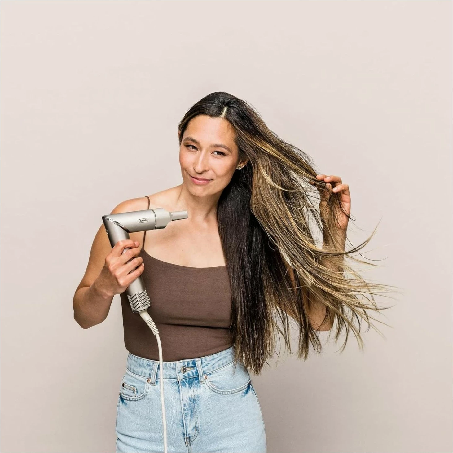 Tharëse flokësh Shark FlexStyle HD424SLEU, 1400W, bezhë