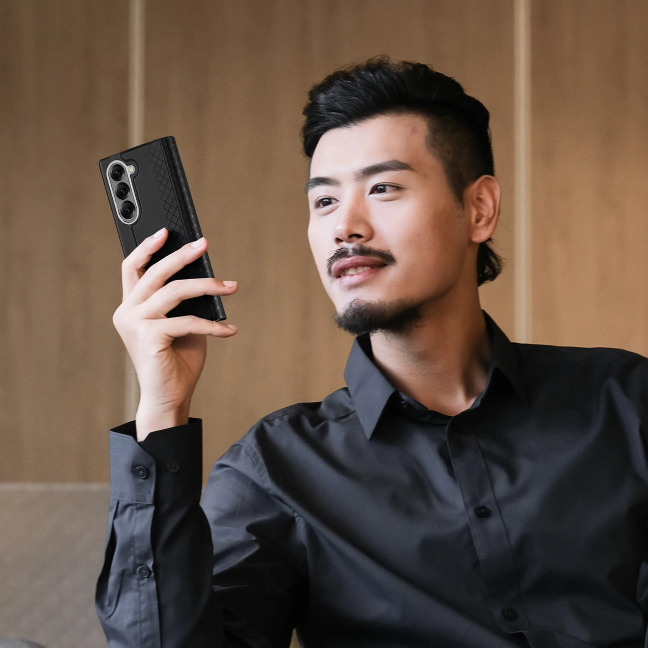 Mbështjellës celular Dux Ducis Brill për Samsung Galaxy Z Fold7, mbyllje magnetike, funksion qëndrimi, xhep karte, PU, e zezë