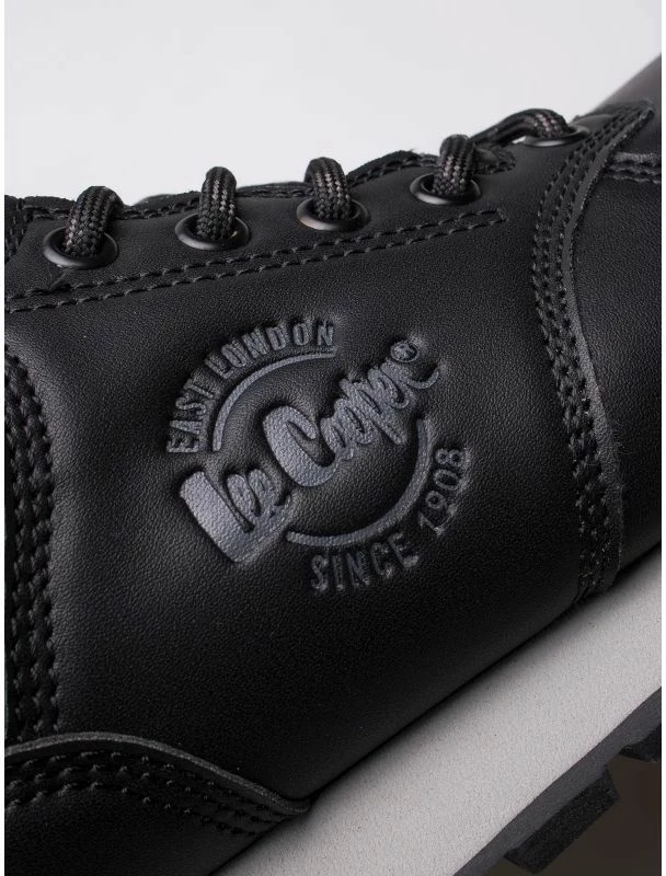 Këpucë Lee Cooper për meshkuj, të zeza