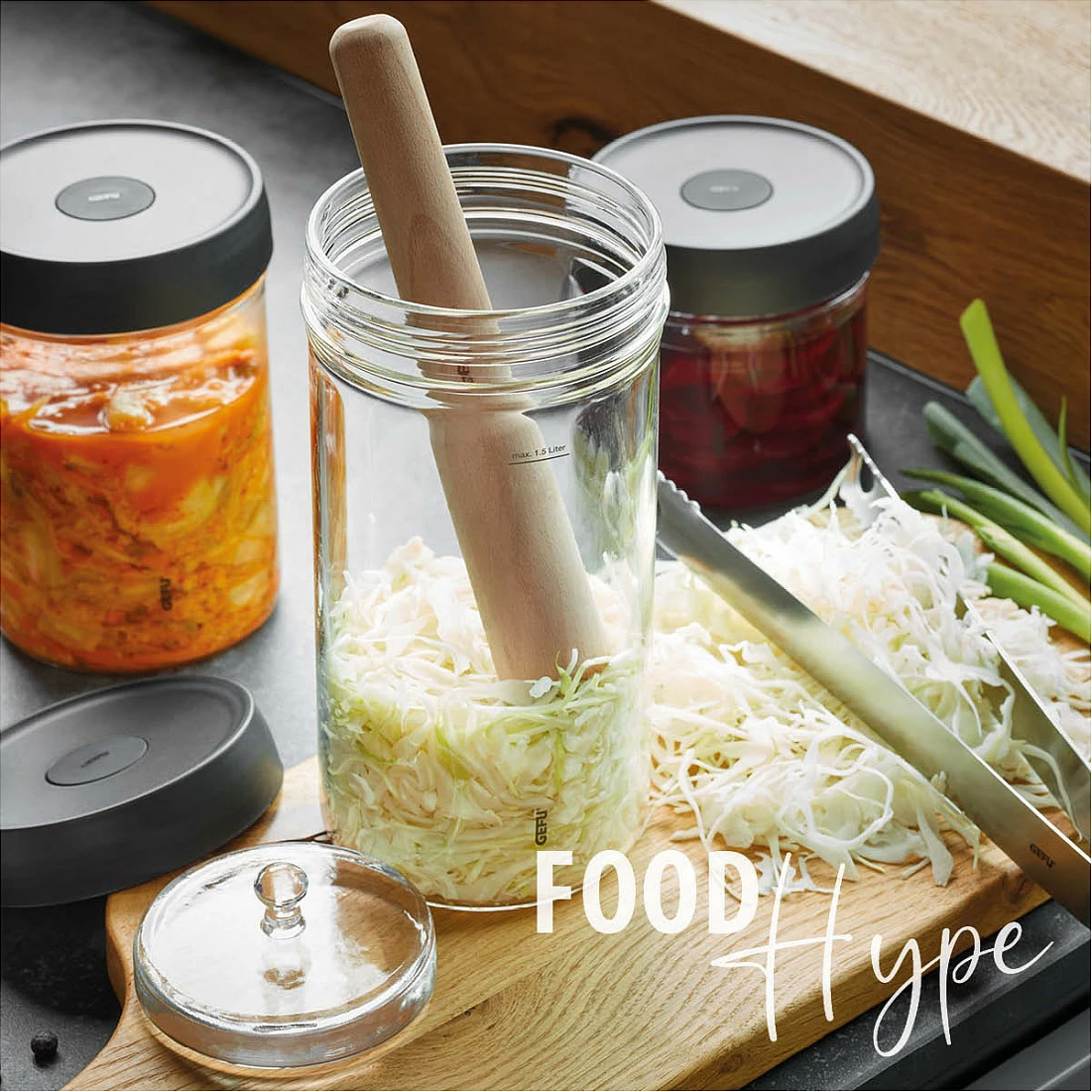 Set fermentimi Gefu NATIVO, kavanoz qelqi me kapak, darë inox, shtypës druri, gri