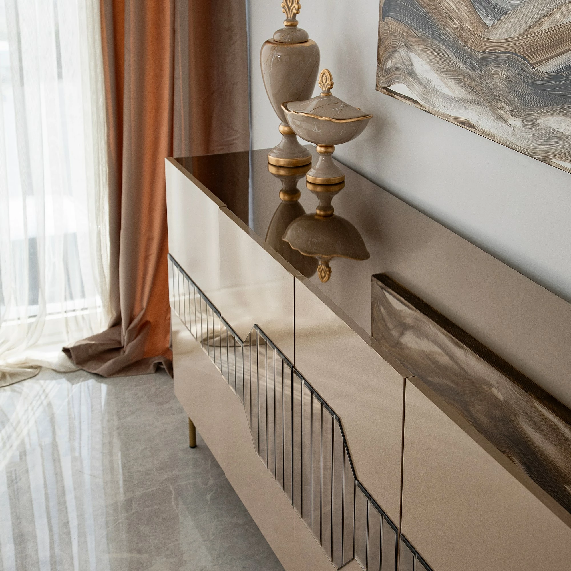Konsolë Hanah Home, Milan, bronz dhe ar