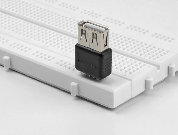 Adapter USB DeLOCK USB 2.0 Type-A femër në 4-pin, i drejtë, zi/argjendtë