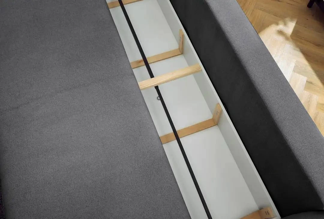 Divan-krevat treshe, Atelier del Sofa, Puffy, antracit