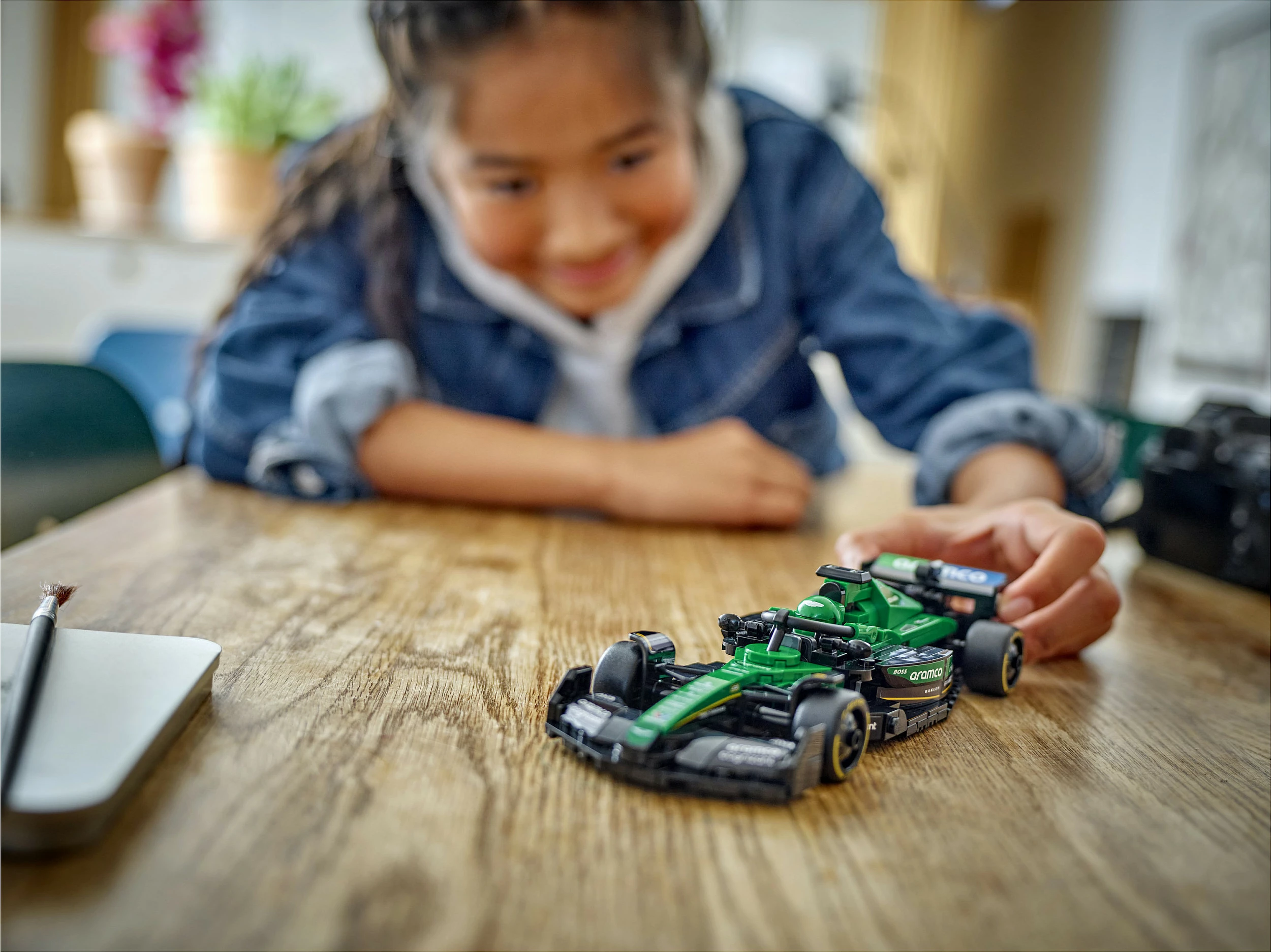 Set ndërtimi LEGO Aston Martin Aramco F1 AMR24, 269 pjesë, shumëngjyrësh