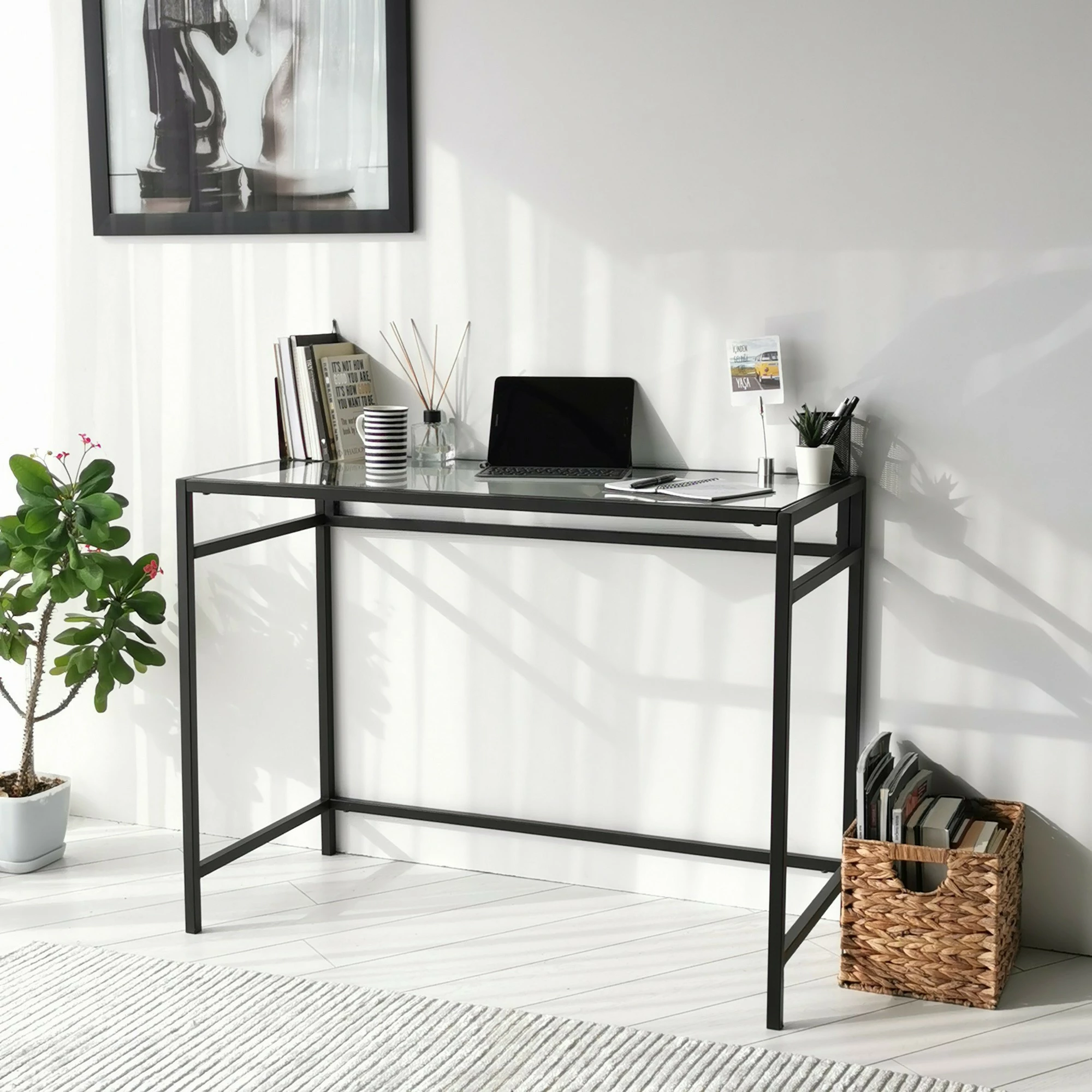 Tavolinë pune Hanah Home, xham i temperuar, kornizë metalike, 100x45cm, e zezë