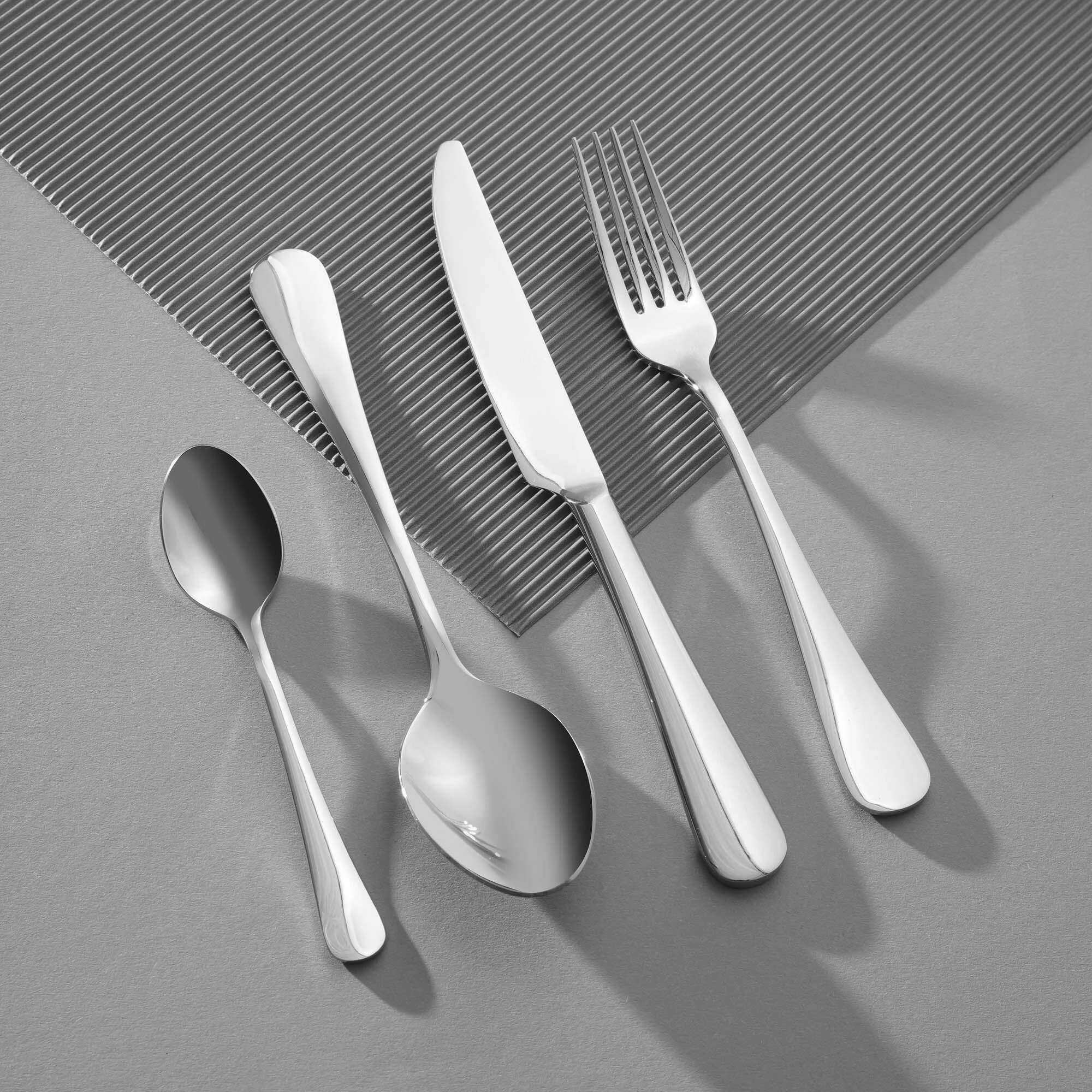 Pirun torte OVE Navarino 150 mm çelik inox 18/10 trashësi 4 mm, argjend, set 12 copë