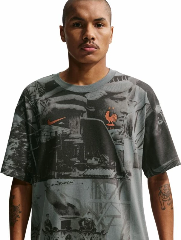 Maicë meshkuj Nike FFF Iron, gri