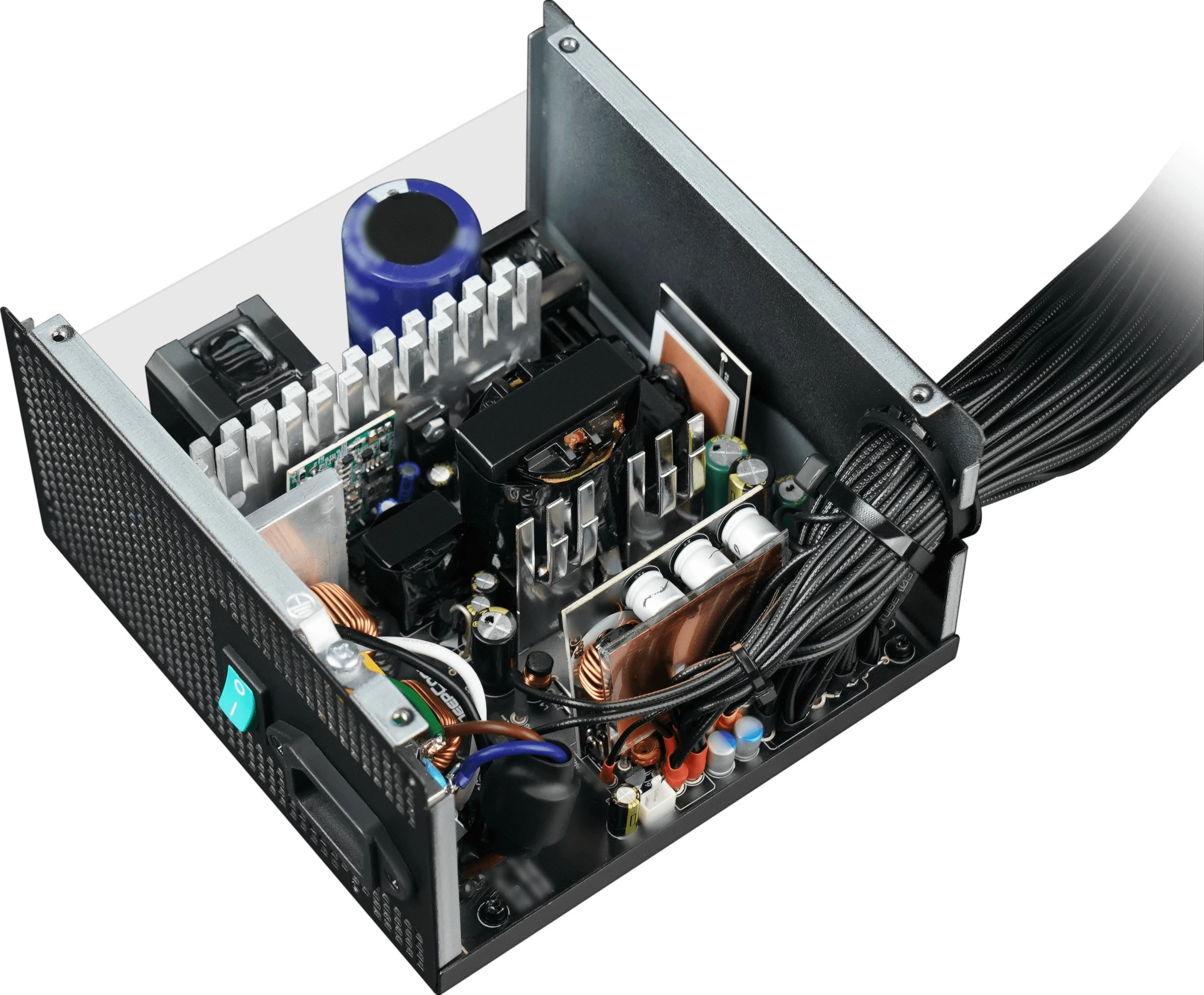 Furnizues rryme DeepCool PN750Dv2, 750W, 80 PLUS Gold, ATX 3.1, non-modular, i zi