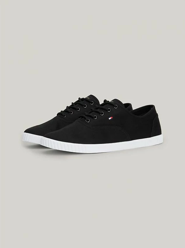Atlete femra Tommy Hilfiger, të zeza