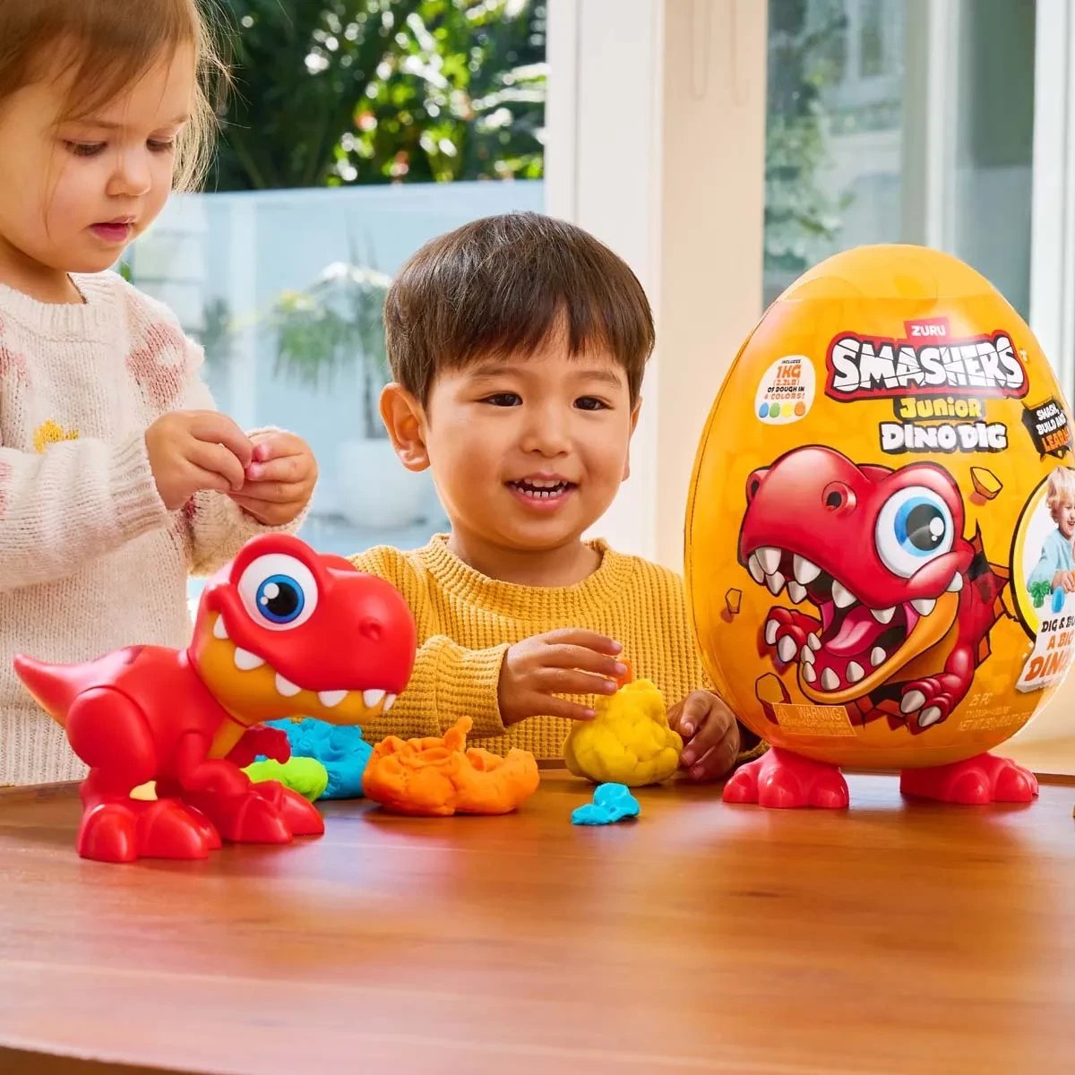 Smashers Junior Dino Dig Large Egg by ZURU (Styles Vary)