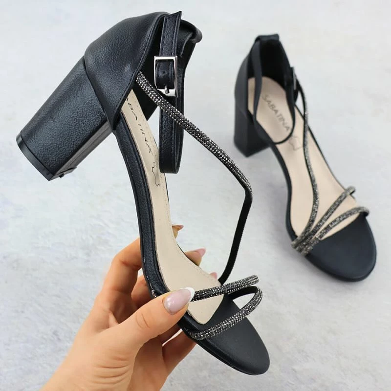 Sandale të mbyllura për femra Sabatina, bezhë