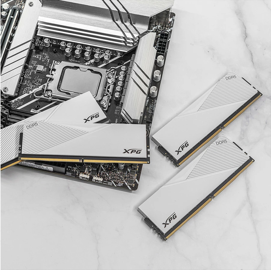 RAM Memorje ADATA XPG Lancer RGB AX5U6000C3016G-DCLARWH, DDR5 32GB (2x16GB) 6000MHz CL30, e bardhë