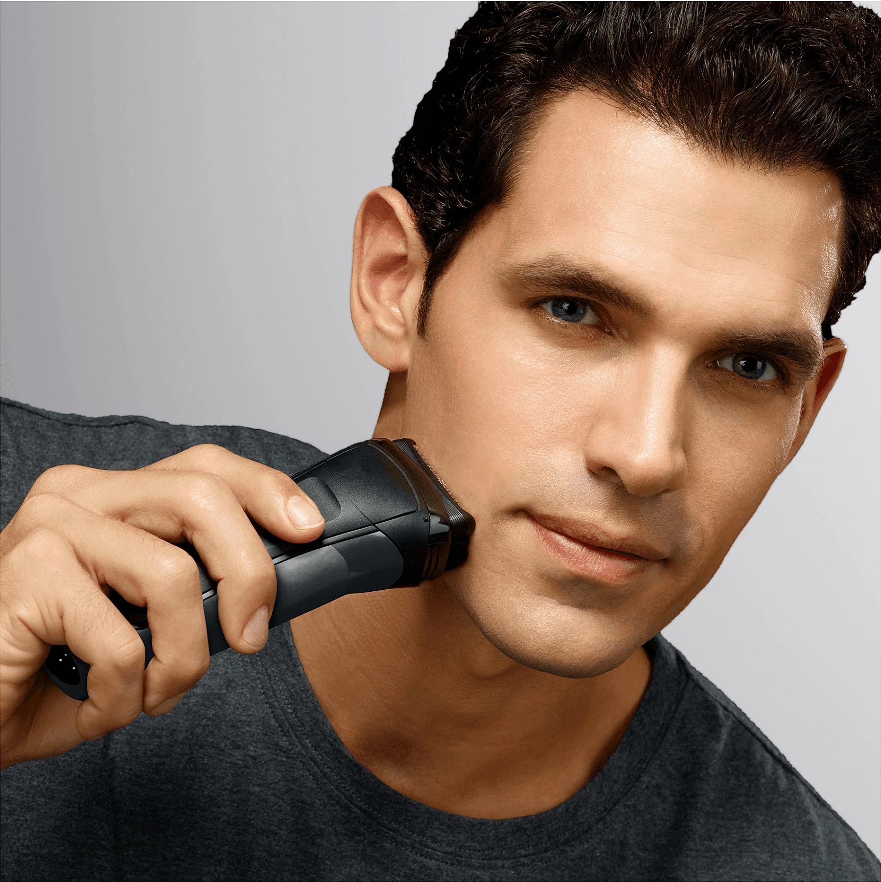 Makinë rroje Braun Series 3 301s, foil shaver, Wet & Dry, me bateri NiMH, e zezë