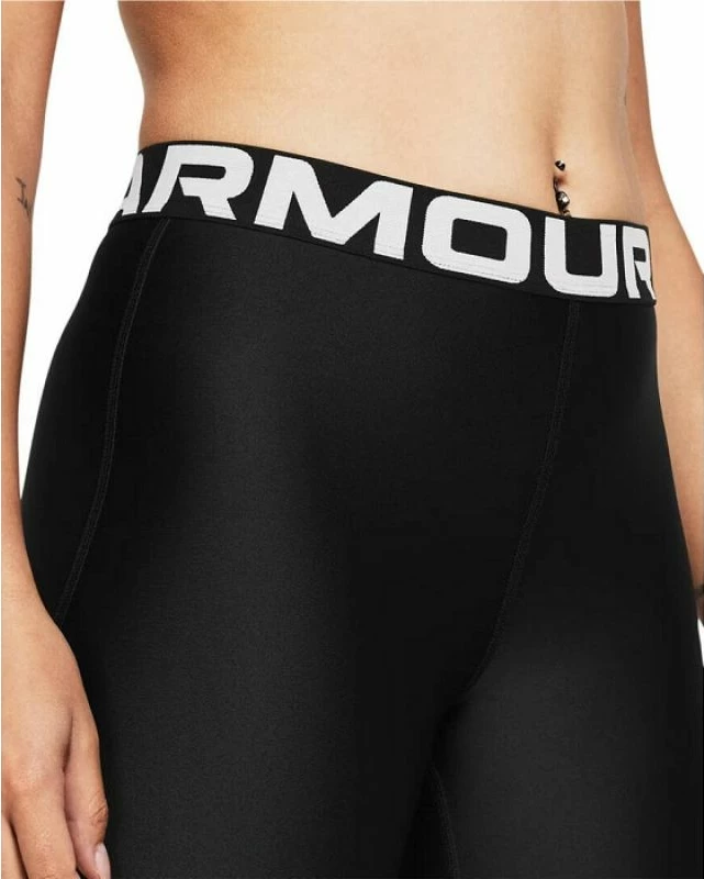Shorce për femra Under Armour, të zeza