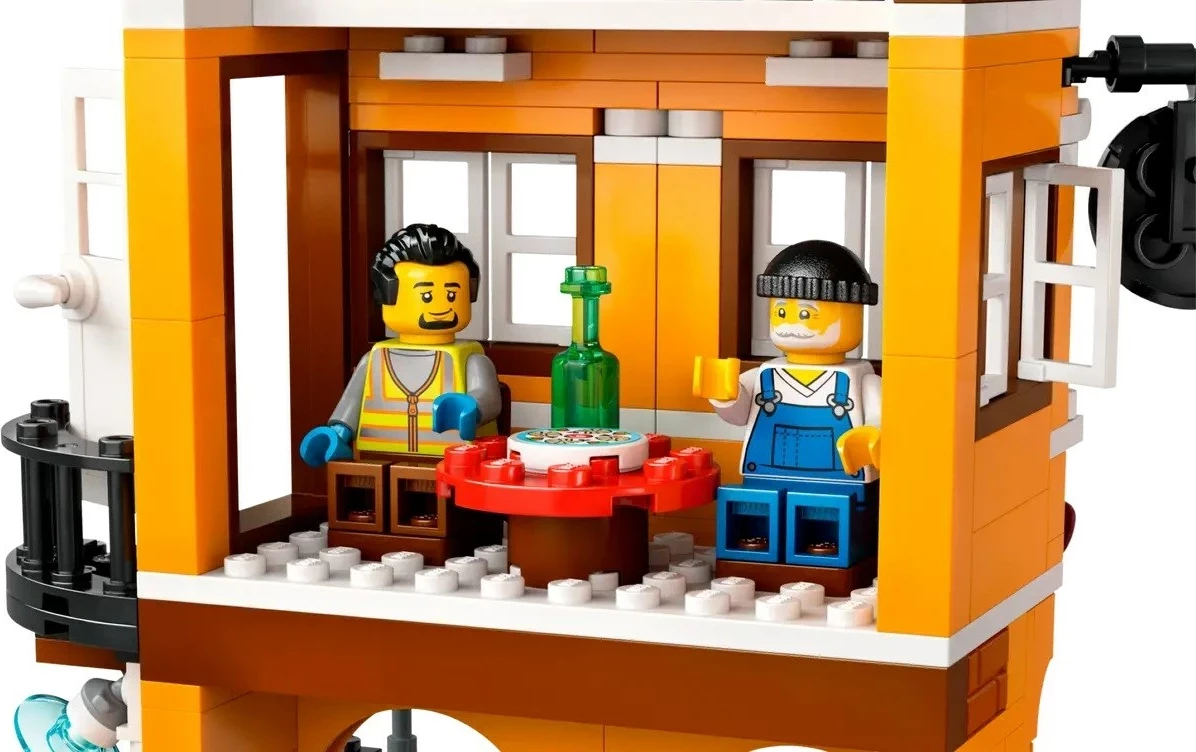 Set LEGO CITY 60422 Seaside Harbour me Anije Ngarkese