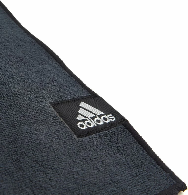 Tapet për Yoga në Nxehtësi adidas, i Zi