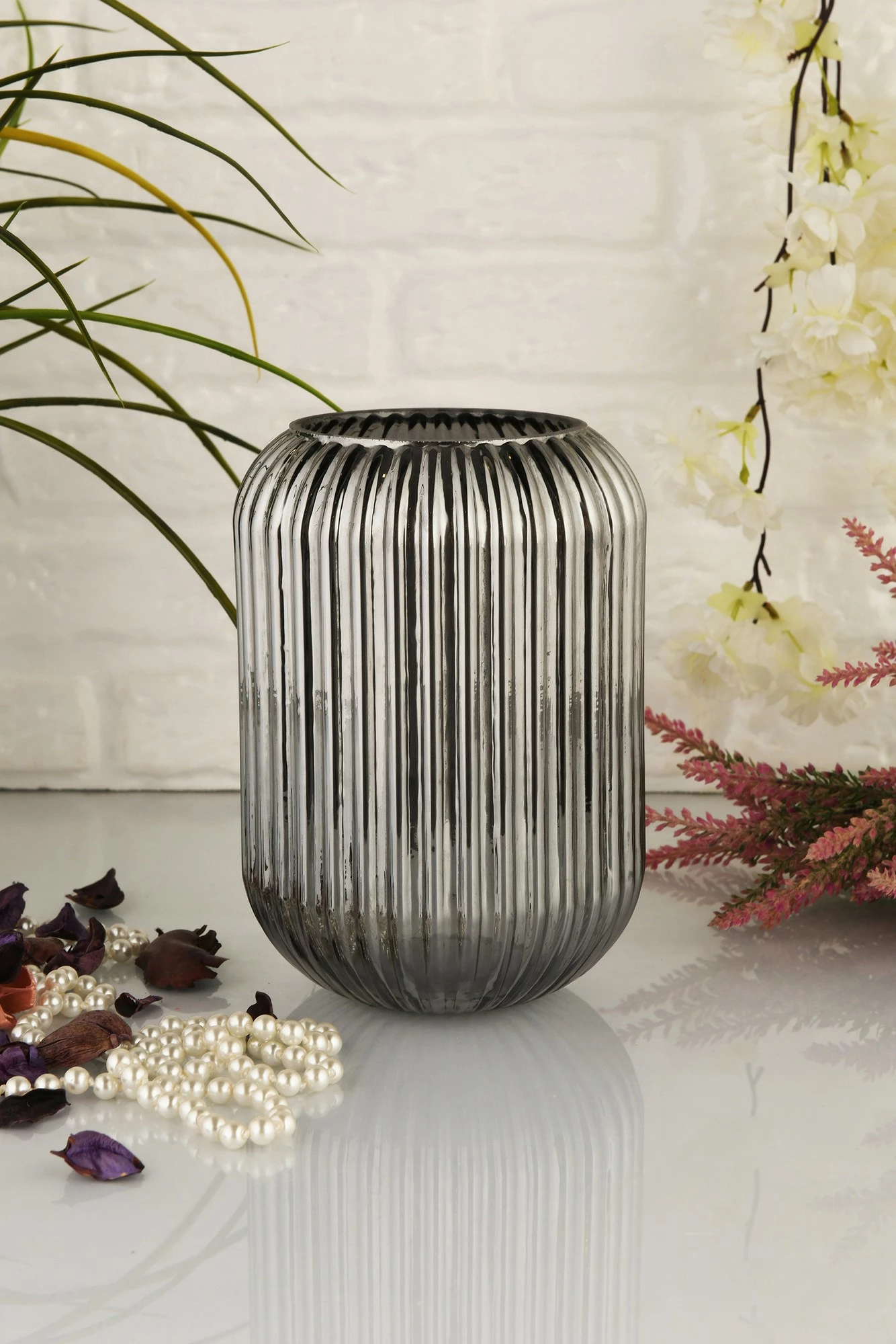 Vazo dekorative prej qelqi, ngjyrë fume, Aberto Design Line D20F, 10x20x10cm