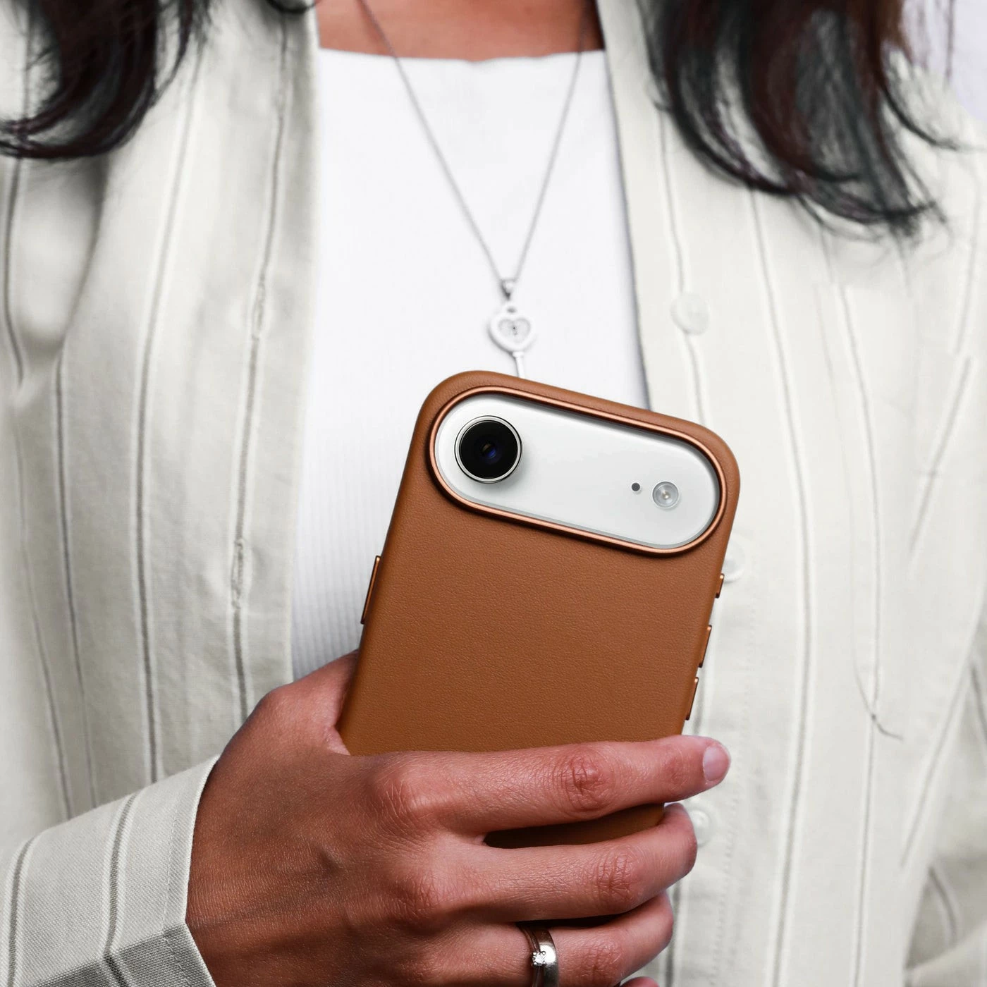 Mbështjellës Vonmählen Like Leather për iPhone Air 17, kafe