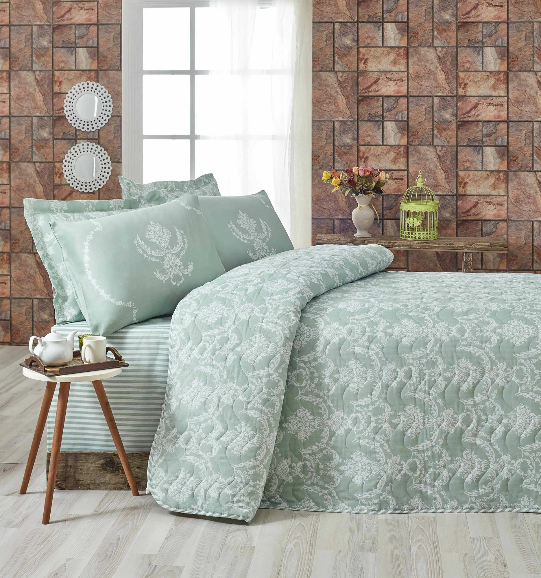 Set mbulesë krevati e qepur, king size, ngjyrë jeshile deti dhe e bardhë, L'essentiel, Pure