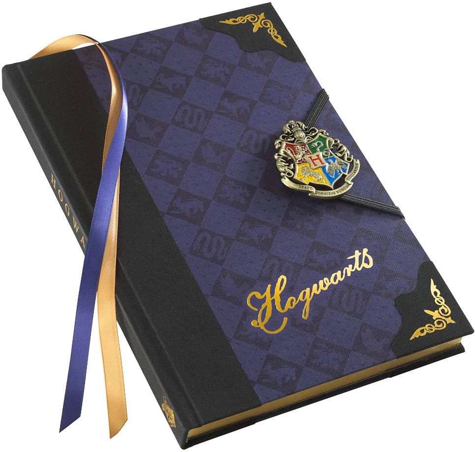 Fletore NOBLE COLLECTION Harry Potter Hogwarts, me kapëse metalike, skaje të arta, 2 shirita shënues, blu