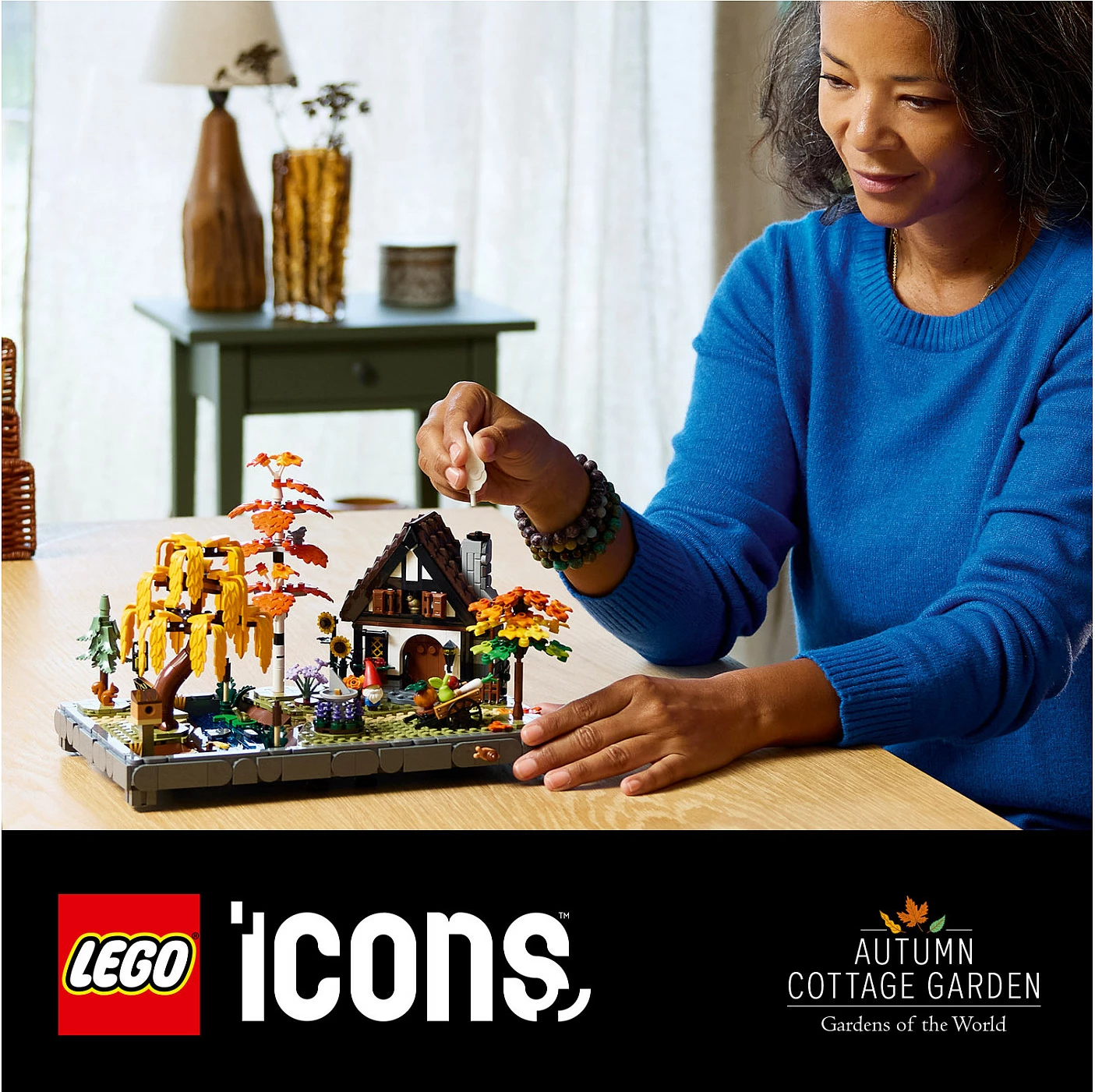Set ndërtimi LEGO Icons Autumn Cottage Garden 11372, 1102 copë, 18+, multikolor