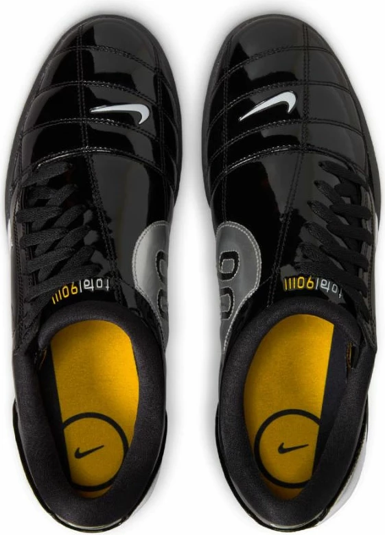 Atlete futbolli Nike Total 90 IC HJ9351-001 [Madhësia: 42]
