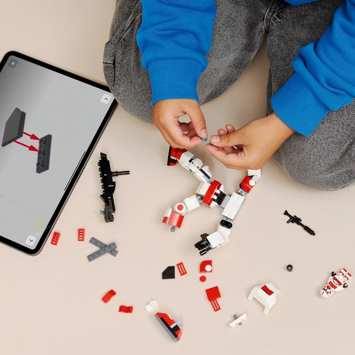 Set LEGO Star Wars 75448 Shock Trooper Clone Mech 151 pjesë 6+ kuqe e bardhë