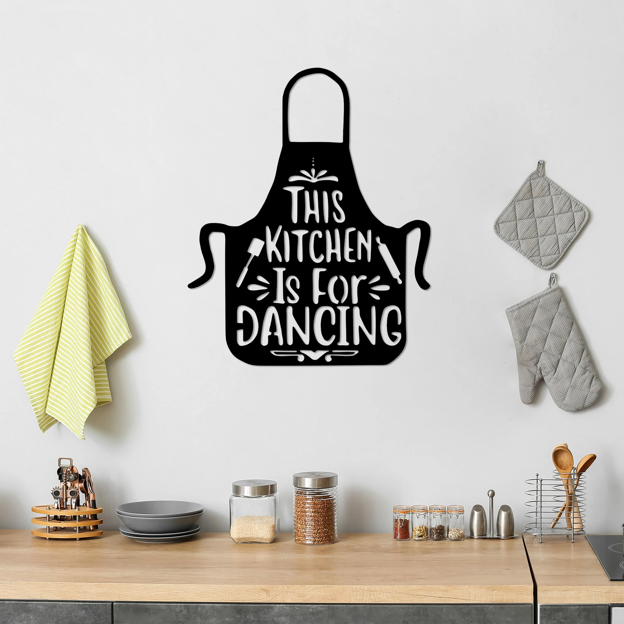 Aksesor dekorativ metalik për mur, Wallity, This Kitchen Is For Dancing, 57x70cm