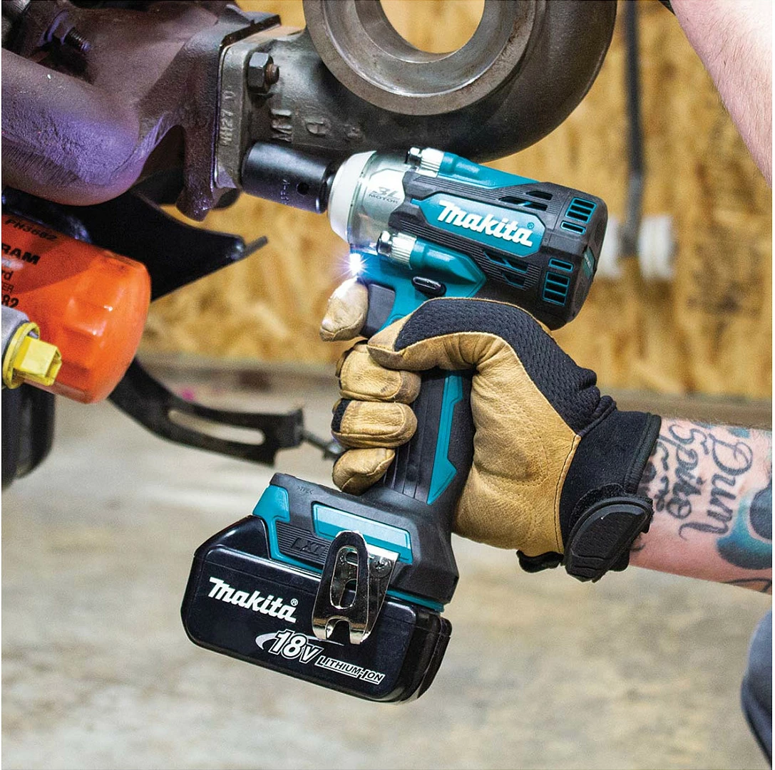 Çelës impact me bateri Makita DTW301Z, 18V, 1/2 inç, 580 Nm, brushless, turkeze/zezë