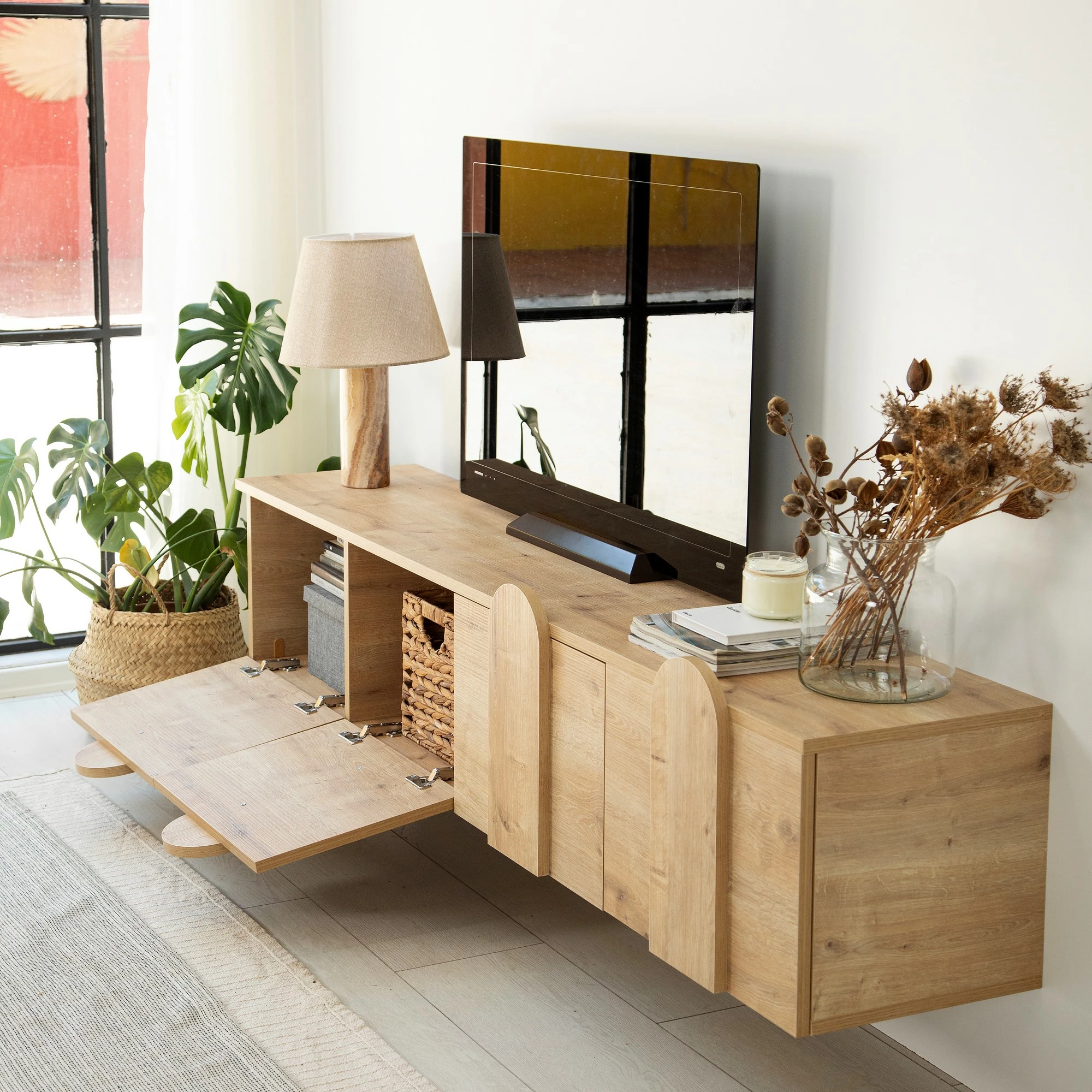 Komodë TV Hanah Home, New Line, ngjyrë lisi, 180x45x35cm