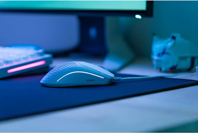 maus gaming Glorious Model O 2, i bardhë