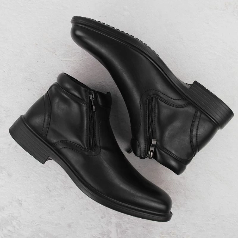 Këpucë për meshkuj Inny, të zeza