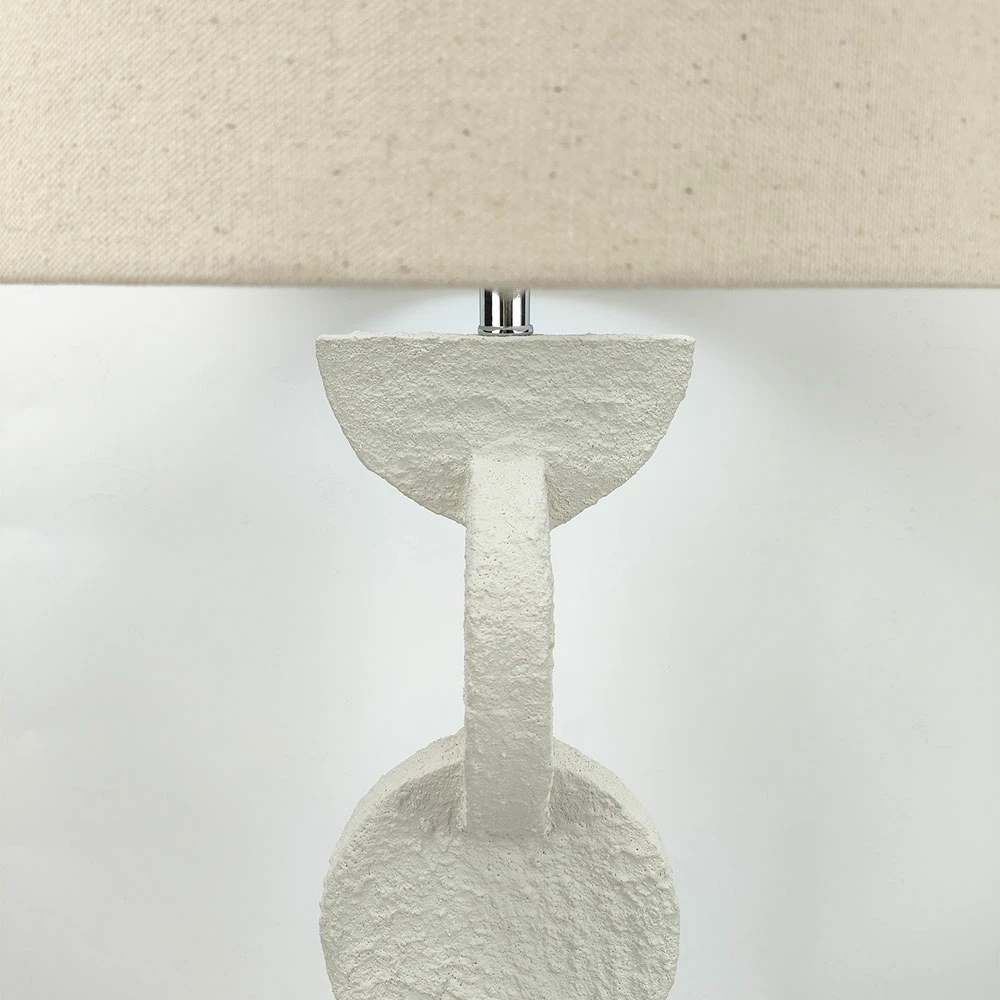 Llambë tavoline Prisma, rrëshirë dhe liri, bezhë, 38x38x84cm