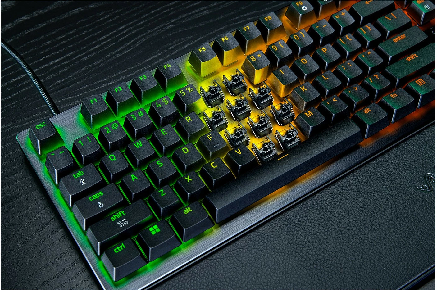 Tastierë gaming Razer Huntsman V3 Pro, 8KHz, full-size QWERTY (DE), RGB, me wrist rest, e zezë