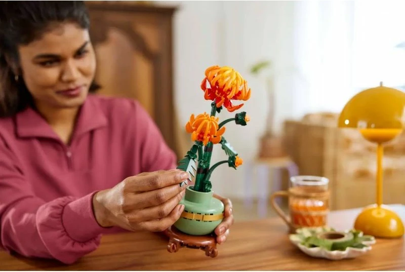 Set LEGO ICONS krizantemë