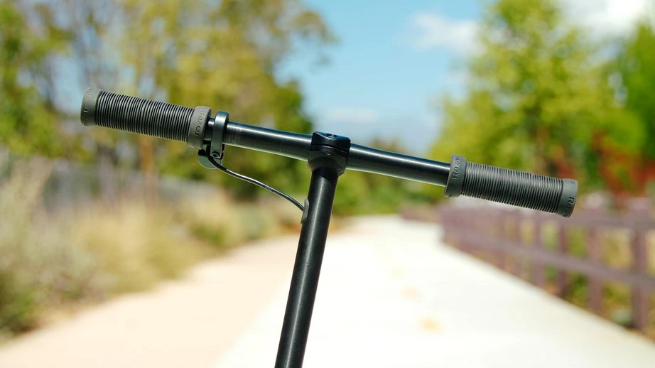 Skuter elektrik Razor Power A5, 16 km/h, hiri