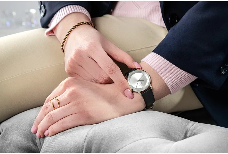 Orë dore femrash Giewont GW4130-A1, argjend, rrip lëkure e zezë