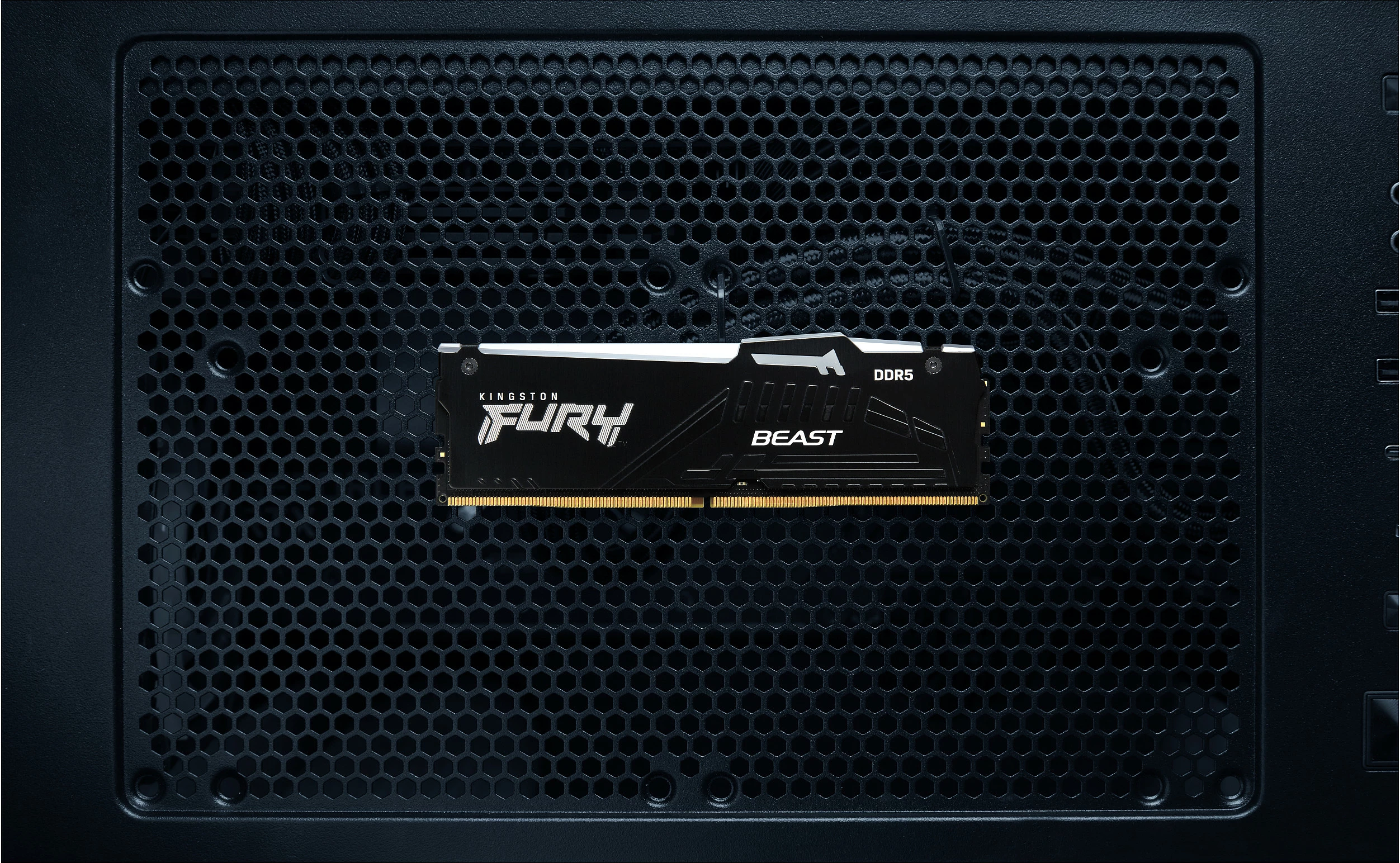 RAM Memorje Kingston FURY Beast RGB EXPO 16GB DDR5 6400MT/s CL32 e zezë