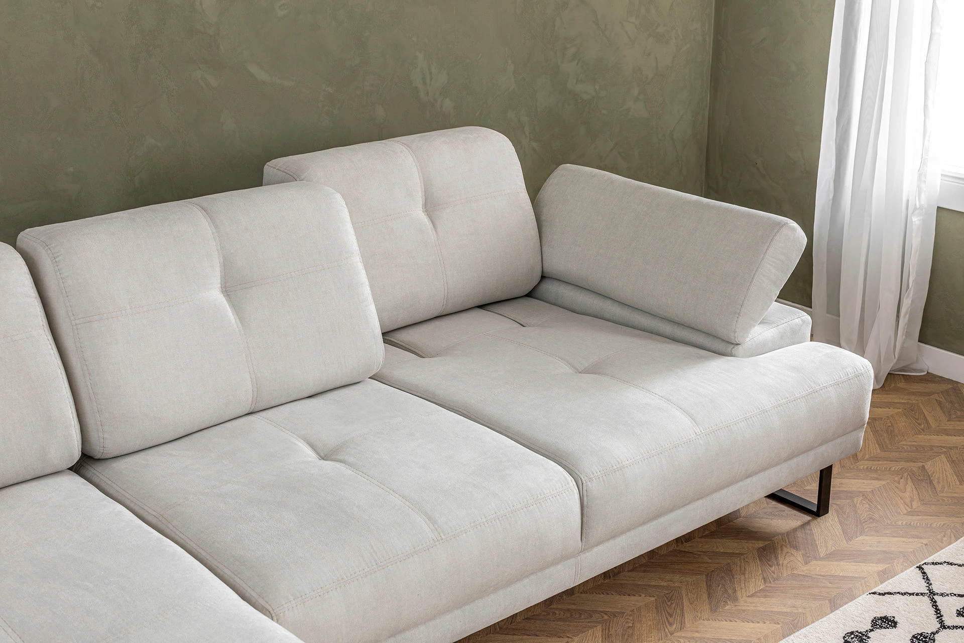 Këndore Atelier del Sofa, Mustang Small, e majtë, bezhë