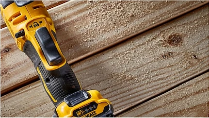 Multitool oscilues DeWALT DCS353NT-XJ, brushless, me bateri, me dritë, me pllakë lëmimi, i zi/verdhe