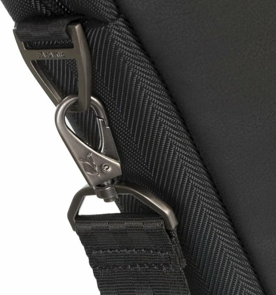çantë biznesi për laptop RIVACASE 8135, deri 15.6", xhep për tablet 10.1", me rrip shpatulle, e zezë