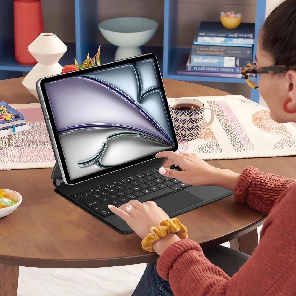 Mbështjellës me tastierë Tech-Protect Smartcase Magnetic për iPad Pro 12.9" 2020/2021/2022, iPad Air 13" 2024/2025, E zezë