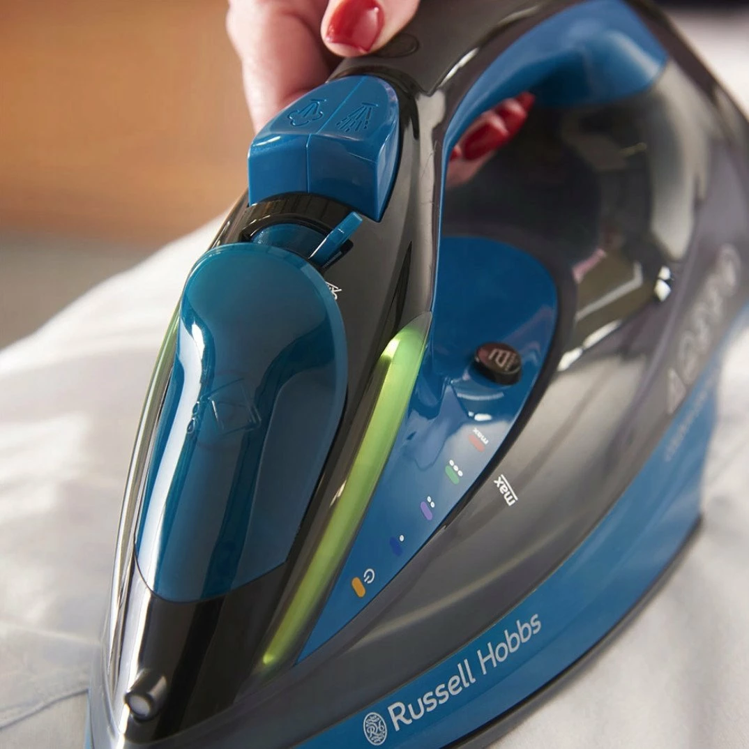 Hekur Russell Hobbs 27280-56 2400W, shpërthim avulli 185 g/min, avull i vazhdueshëm 45 g/min, pllakë qeramike, rezervuar 380 ml, Color Control, turkez/zi