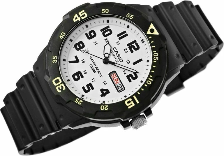 Orë dore Casio, e zezë