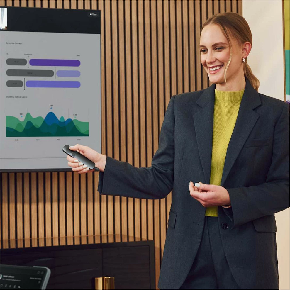 Telekomandë prezantimi Logitech Spotlight 2, Bluetooth/RF, Logi Bolt USB-C, 30 m, Graphite